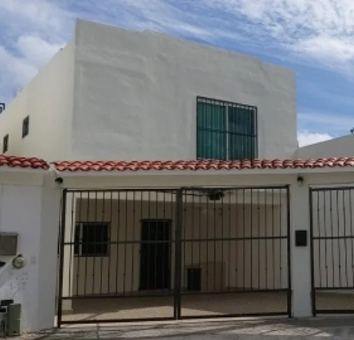 Casa de 3 recamaras en Renta - Isla Azul Avenida Huayacan SM 57