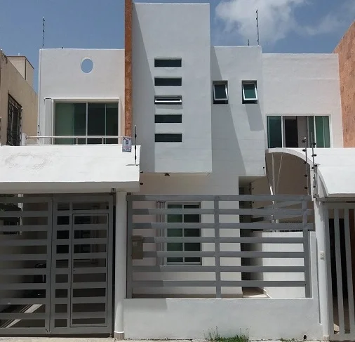 Casa en renta de 4 recamaras en Residencial Las Américas Cancun