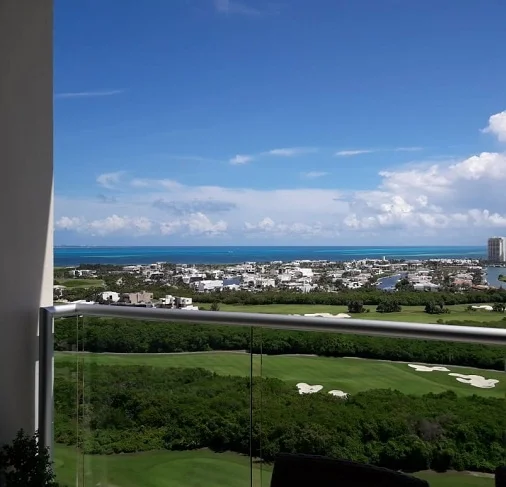 Departamento a la venta con vista al mar en Sky Puerto Cancun